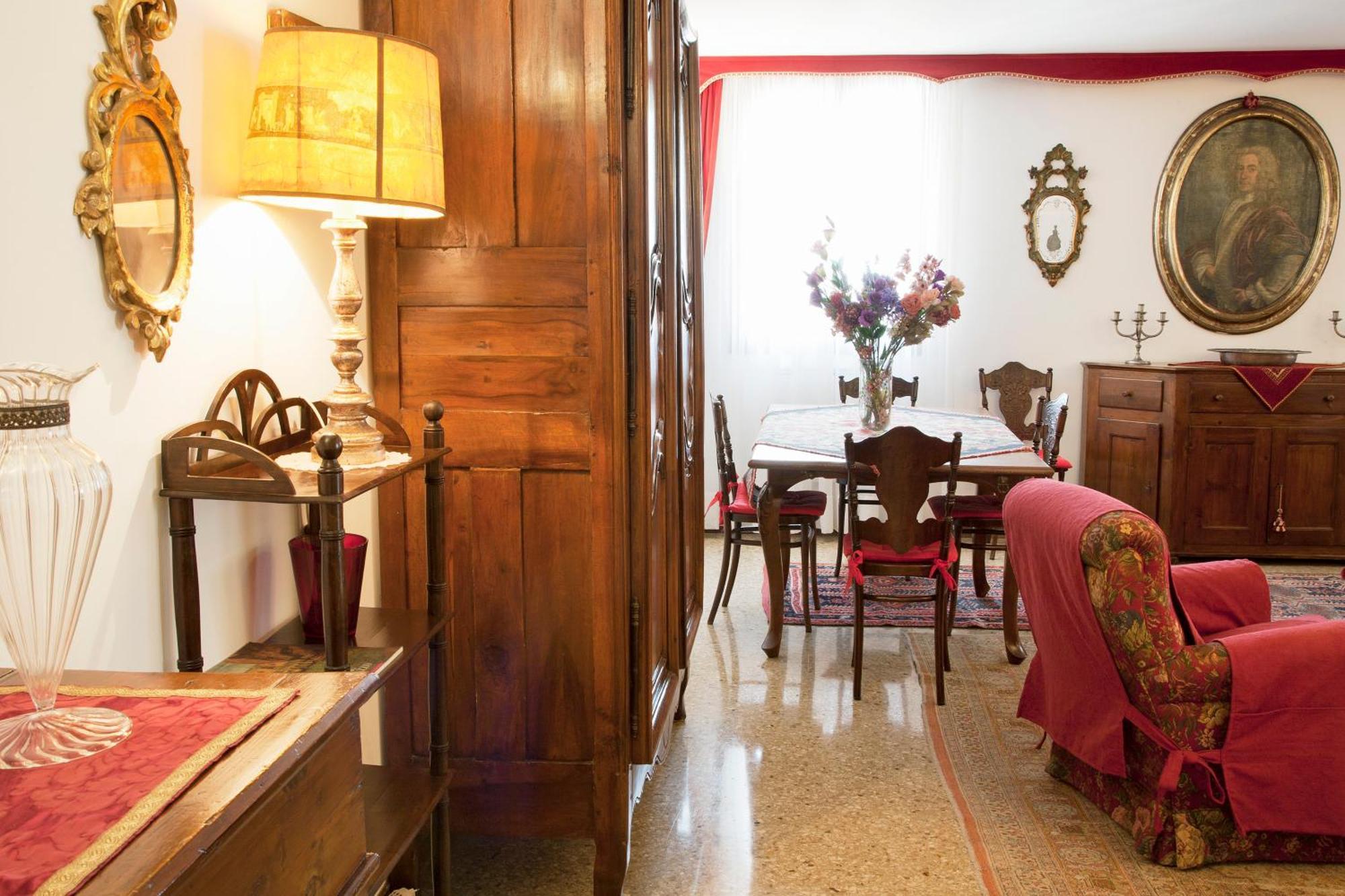 Ca Lezze Bell'Appartamento Nel Cuore Di Venezia Exterior photo